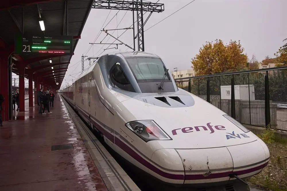Una fotograf&iacute;a de archivo de un tren de Renfe.