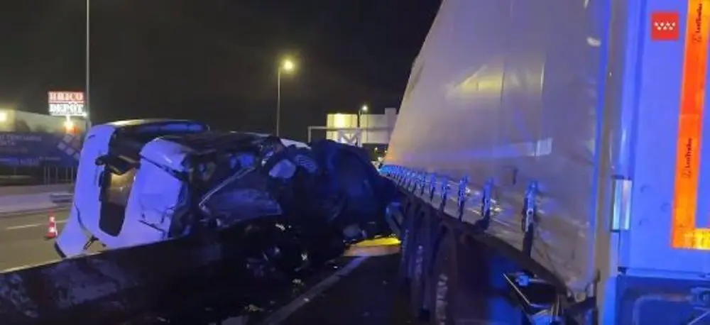 Cami&oacute;n accidentado en la A2 de Alcal&aacute; de Henares.