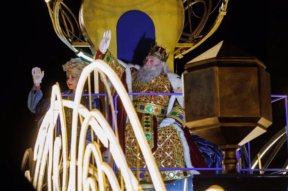 Reyes Magos en una carroza