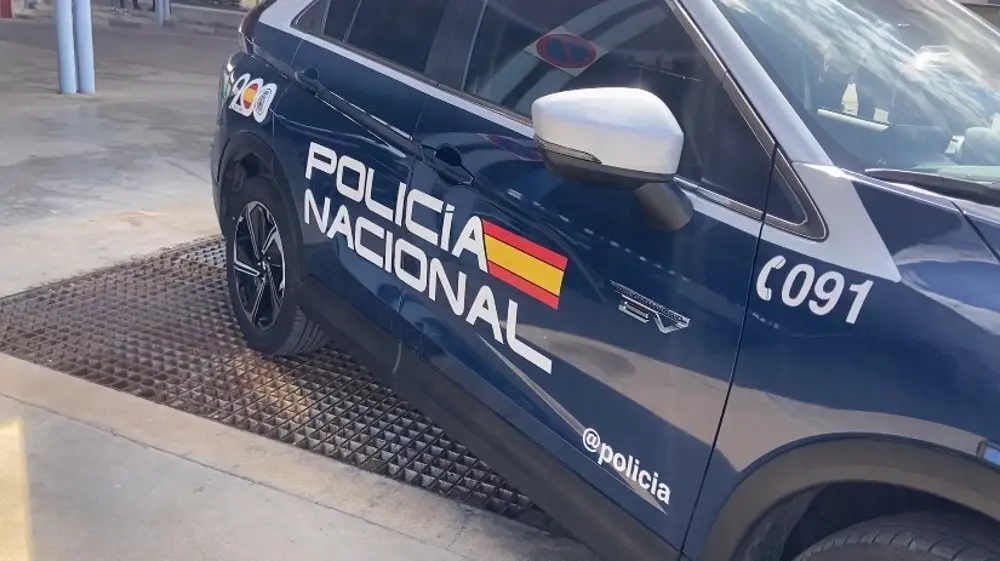 Coche de la polic&iacute;a nacional