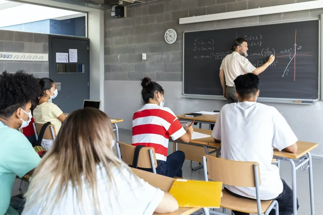Educaci&oacute;n para adultos Humanes