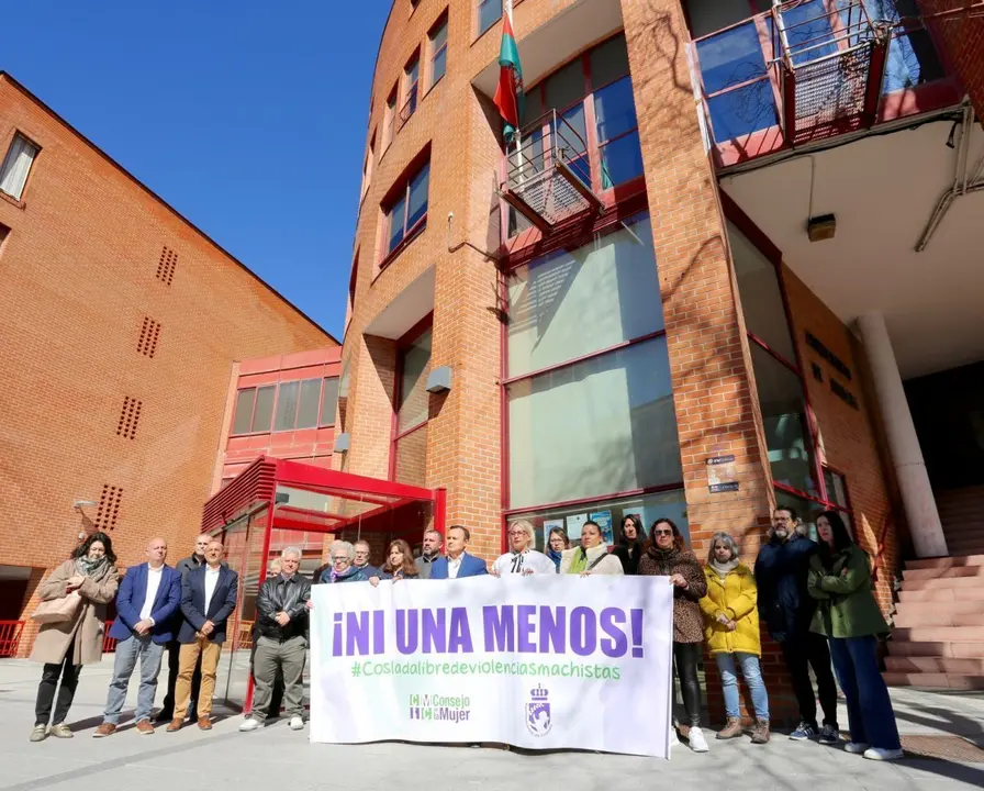 Concentraci&oacute;n contra la violencia de g&eacute;nero en Coslada