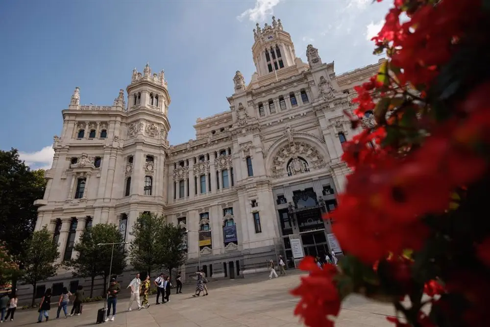 Edificio frente a Cibeles del Ayuntamiento de Madrid