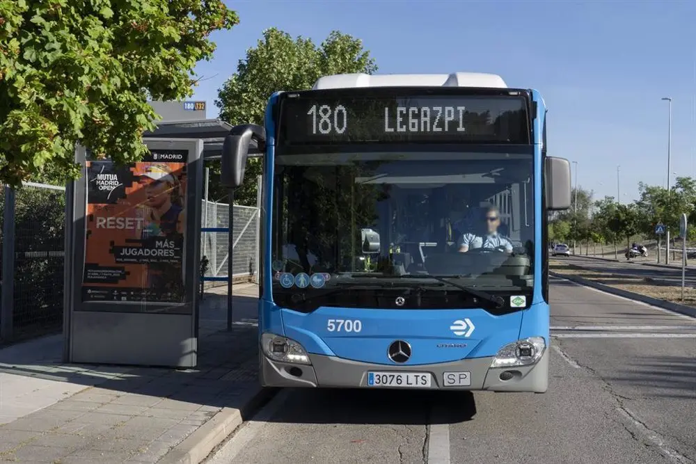 L&iacute;nea de autob&uacute;s 180 de la EMT