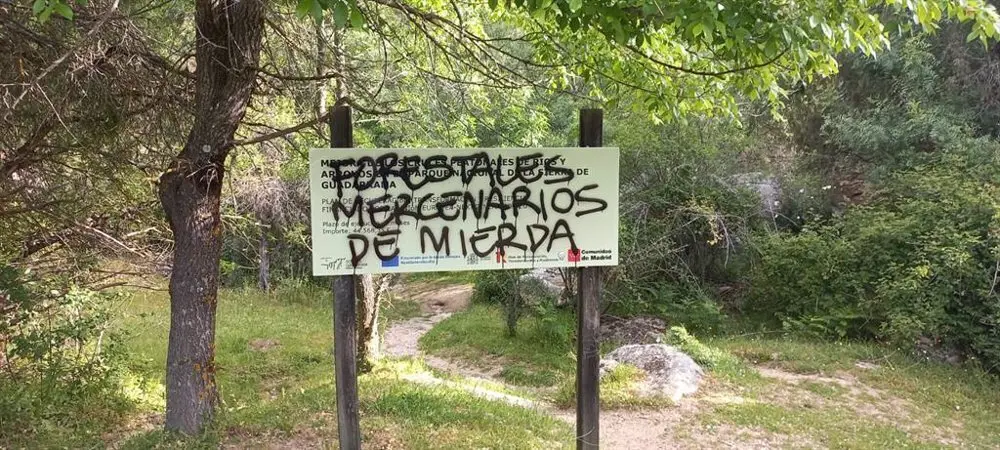 Pintadas de odio hacia los agentes forestales