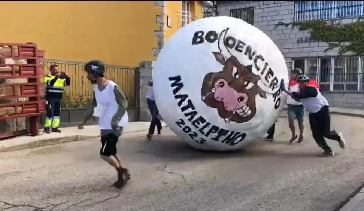 Boloencierro en Mataelpino