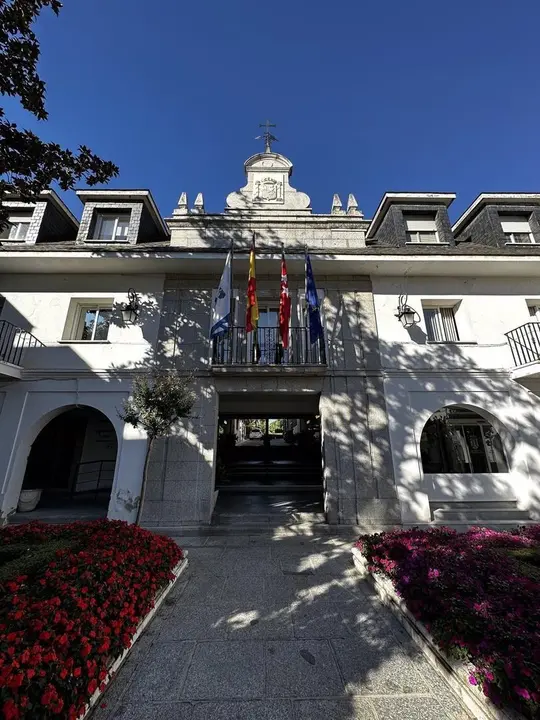 Fachada del ayuntamiento de Majadahonda