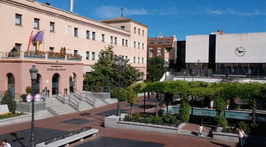 Fachada del Ayuntamiento de Pozuelo de Alarc&oacute;n.