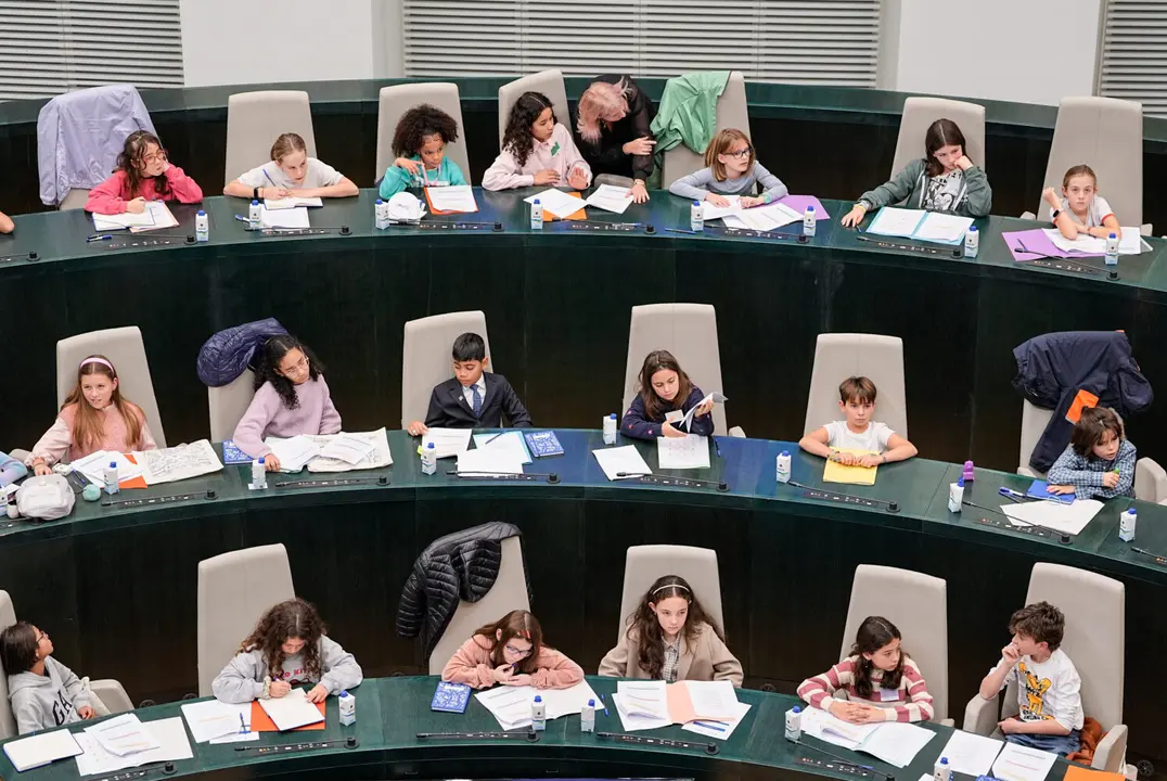 Ni&ntilde;os de COPIA presentando sus propuestas.