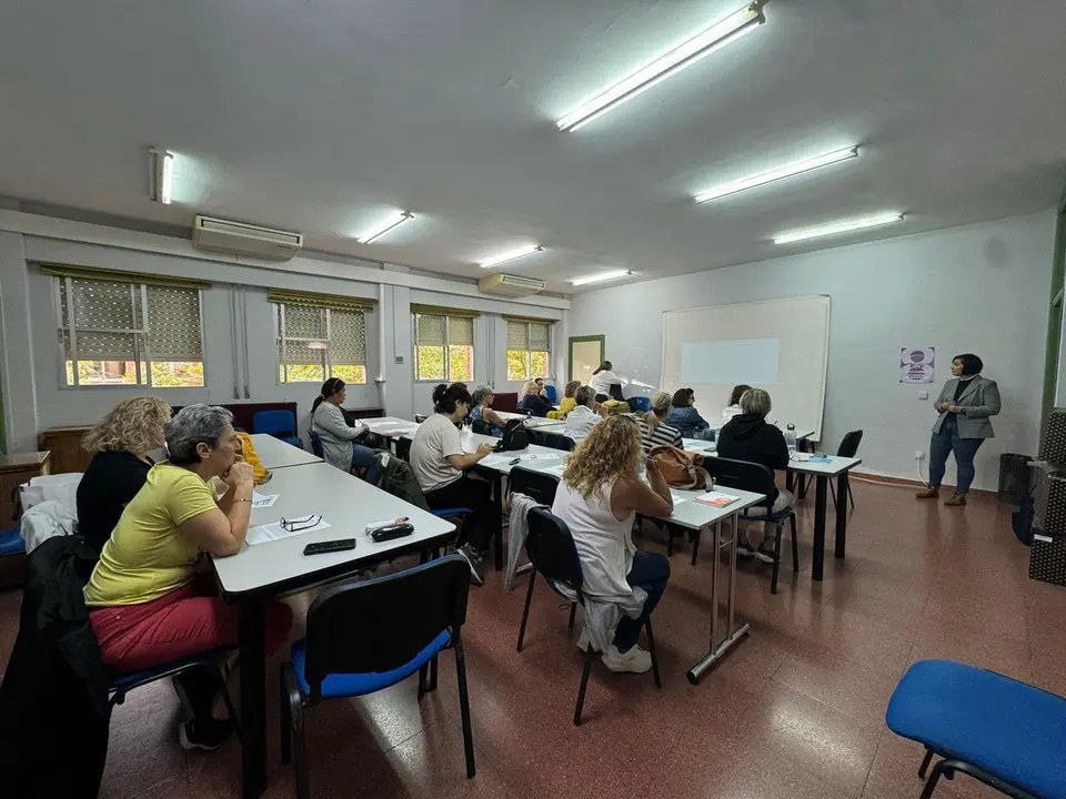 Charla sobre la promoci&oacute;n de la igualdad en Legan&eacute;s.