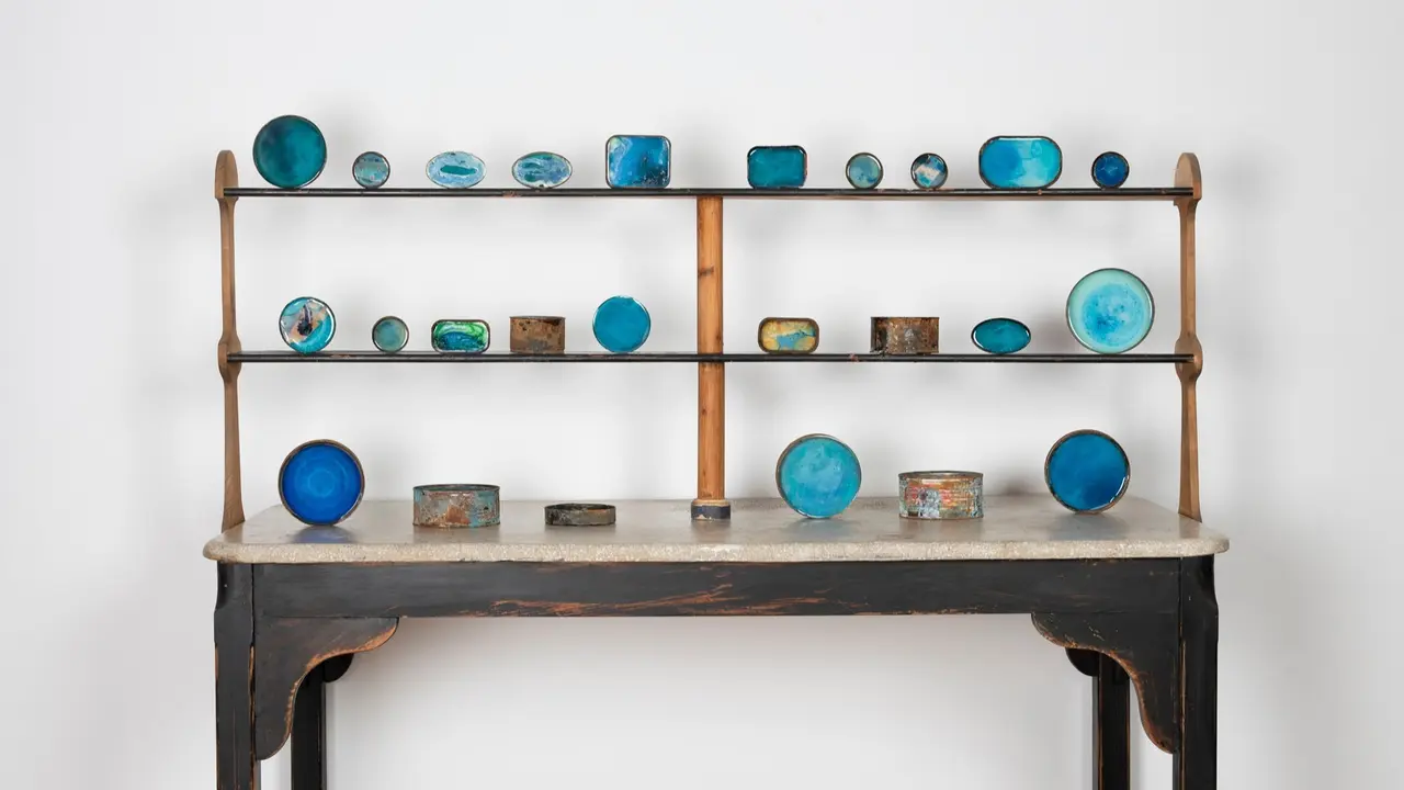 &lsquo;Mandorlas' realizadas por Isabel de la O sobre una mesa.