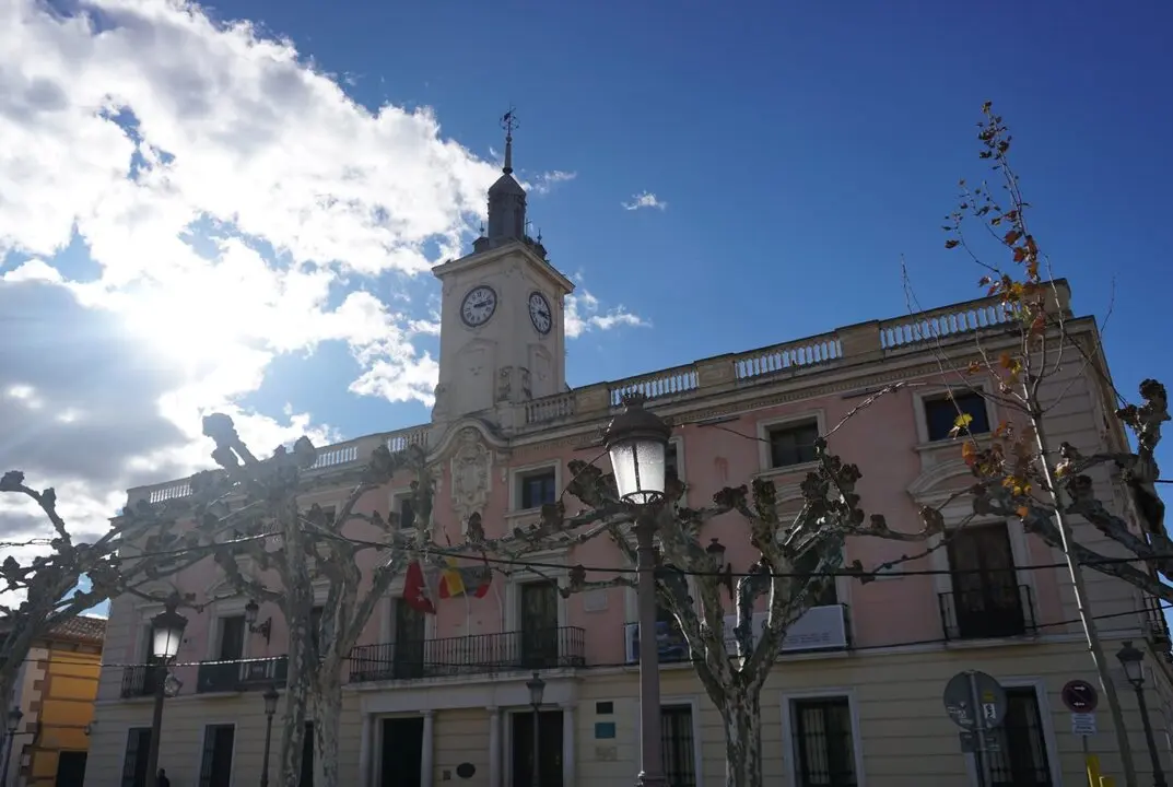 Ayuntamiento de Alcal&aacute; de Henares. Imagen del consistorio.
