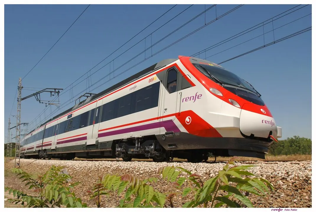 Un tren de Cercan&iacute;as Renfe. Imagen de archivo.