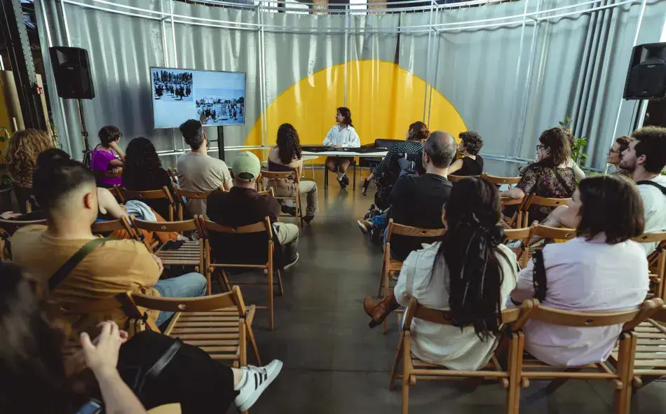 Charla en la Nave 16. imagen de Matadero Madrid.