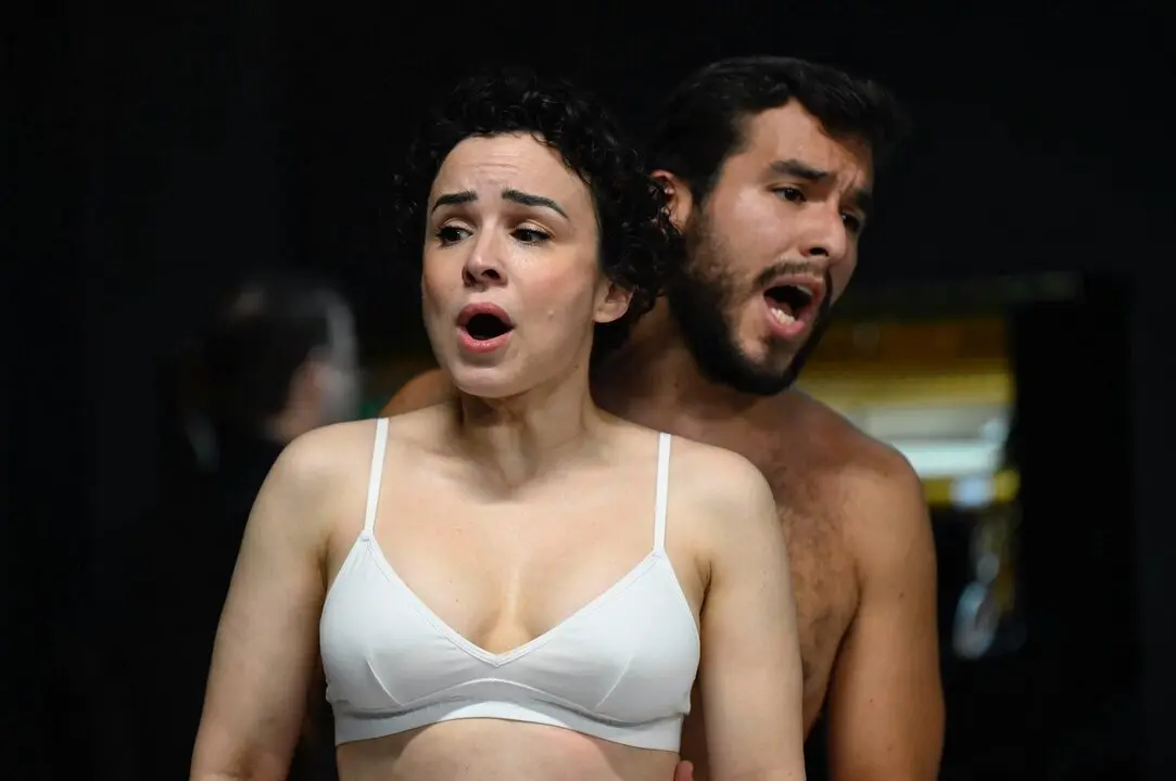 Una escena de Tristana con Ruth Gonz&aacute;lez y C&eacute;sar Arrieta. &copy;Ricardo Espinosa, cedida por la Comunidad de Madrid.