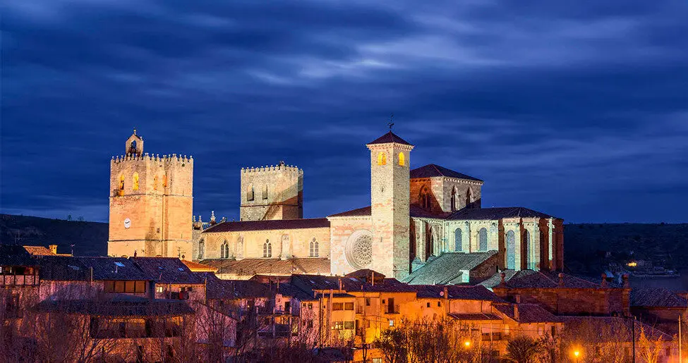 Castillo de Sig&uuml;enza. Imagen de Turismo Castilla La Mancha.