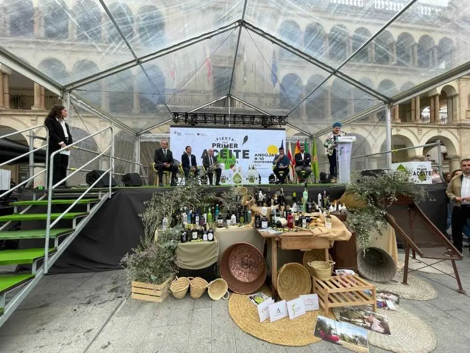 Inauguraci&oacute;n de la Feria del aceite de And&uacute;jar. 
Imagen de la organizaci&oacute;n.