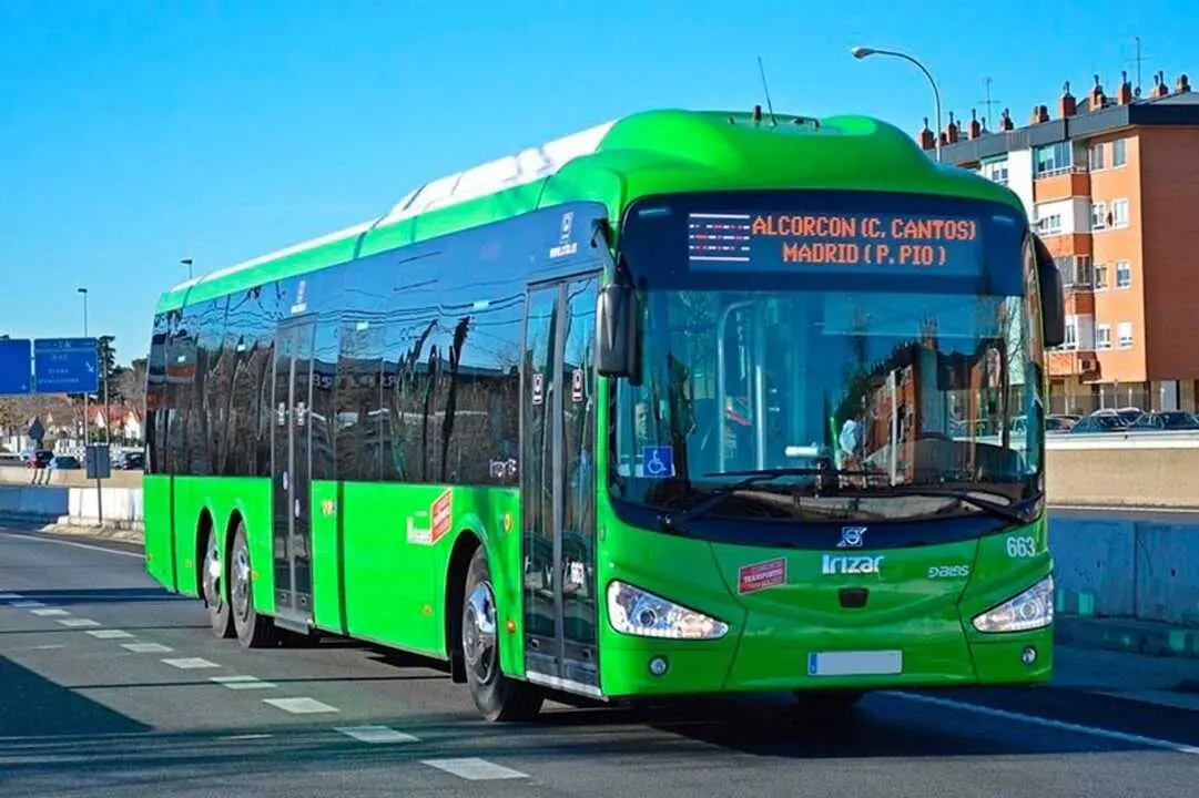 Reabre al tr&aacute;fico el tramo de la avenida de las Retamas tras las obras de asfaltado. Imagen del Ayuntamiento de Alcorc&oacute;n.