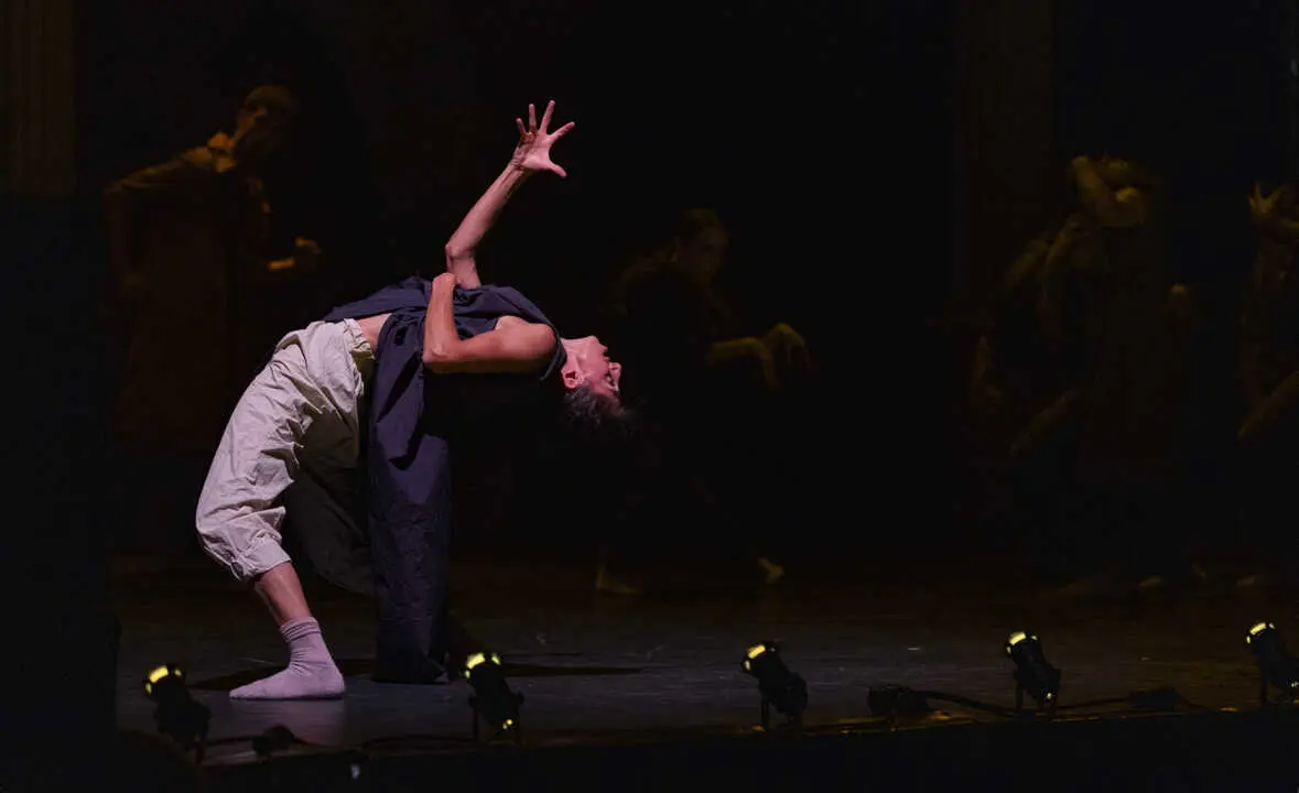 Imagen de AVERNO, de Marcat Dance. Foto de Alberto Rodrigalvarez &copy;.