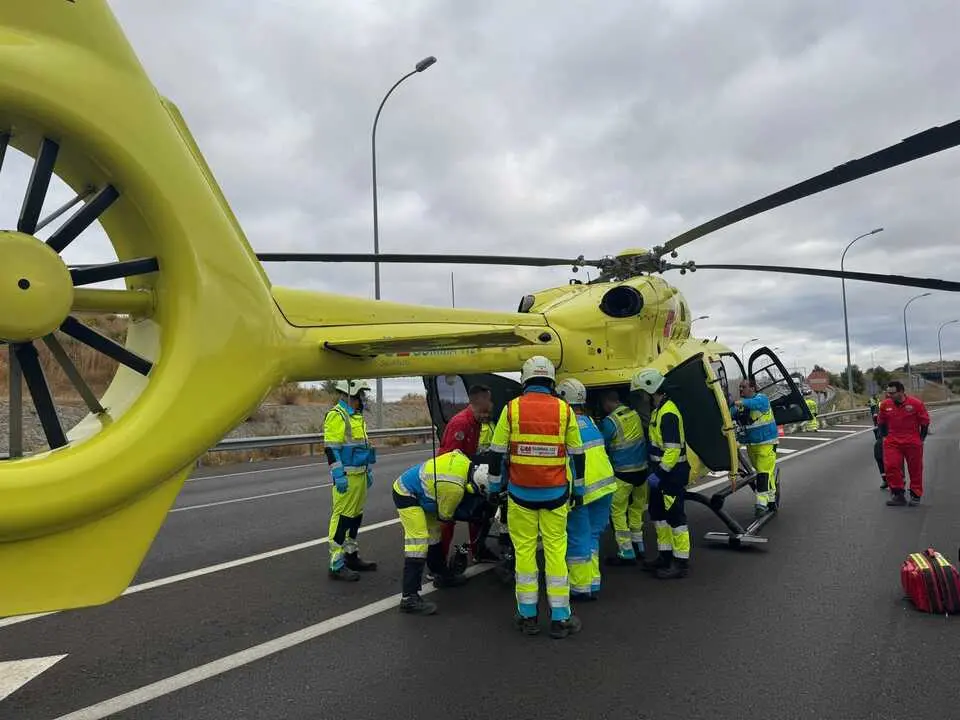 Imagen de archivo de un helic&oacute;ptero del Summa 112 Comunidad de Madrid. Imagen de Emergencias Madrid.