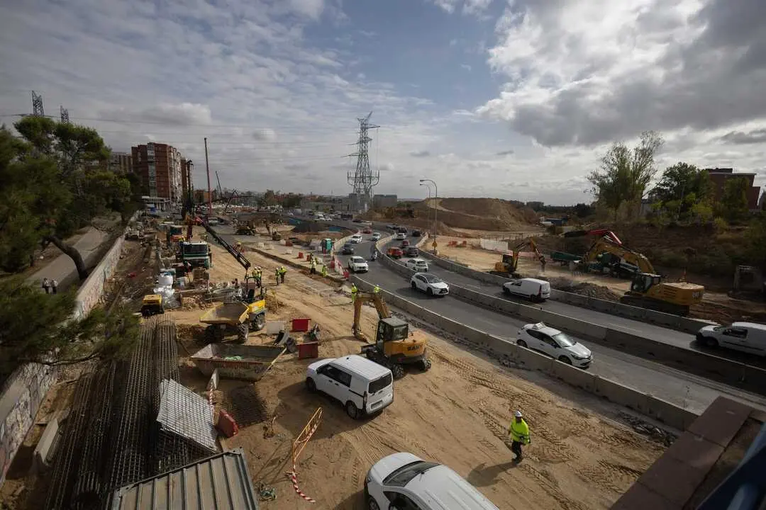 Vista de las obras del soterramiento de la carretera A-5, a 13 de octubre de 2025, en Madrid (Espa&ntilde;a). Las obras de la A-5 est&aacute;n a punto de cumplir un a&ntilde;o en unos trabajos de soterramiento que van "en plazo", como han confirmado tanto el alcalde. Imagen de EP.