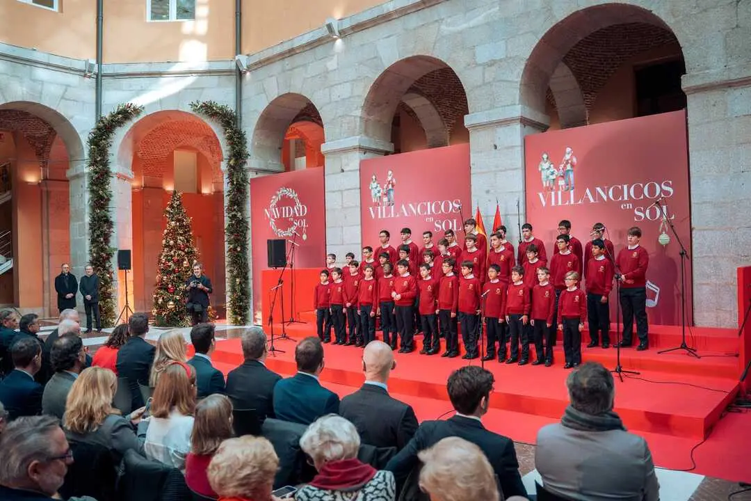 Actuaci&oacute;n de un coro infantil durante la inauguraci&oacute;n del Bel&eacute;n de la Real Casa de Correos, a 29 de noviembre de 2024, en Madrid (Espa&ntilde;a). Imagen de archivo de EP.
