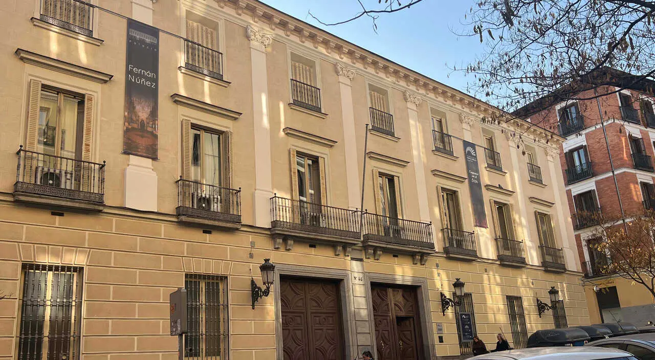 Fachada del Palacio de Fern&aacute;n N&uacute;&ntilde;ez.