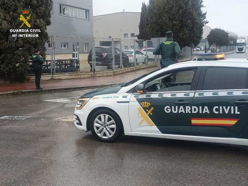 Un coche de la Guardia Civil en imagen de archivo.
