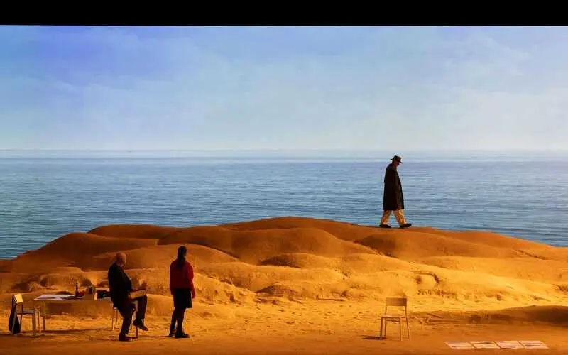 Un momento de 'Enemigo del pueblo'. Imagen del Teatro Real.