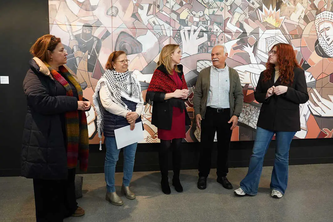 Inauguraci&oacute;n de la exposici&oacute;n 'Llamada de socorro en Gaza'.