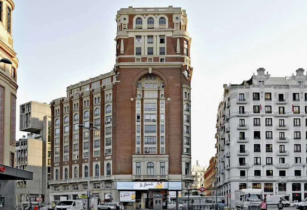 El Palacio de la prensa.