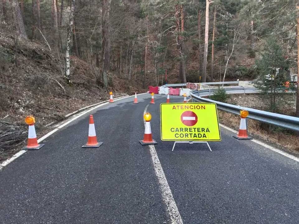El corte de la carretera M-604.