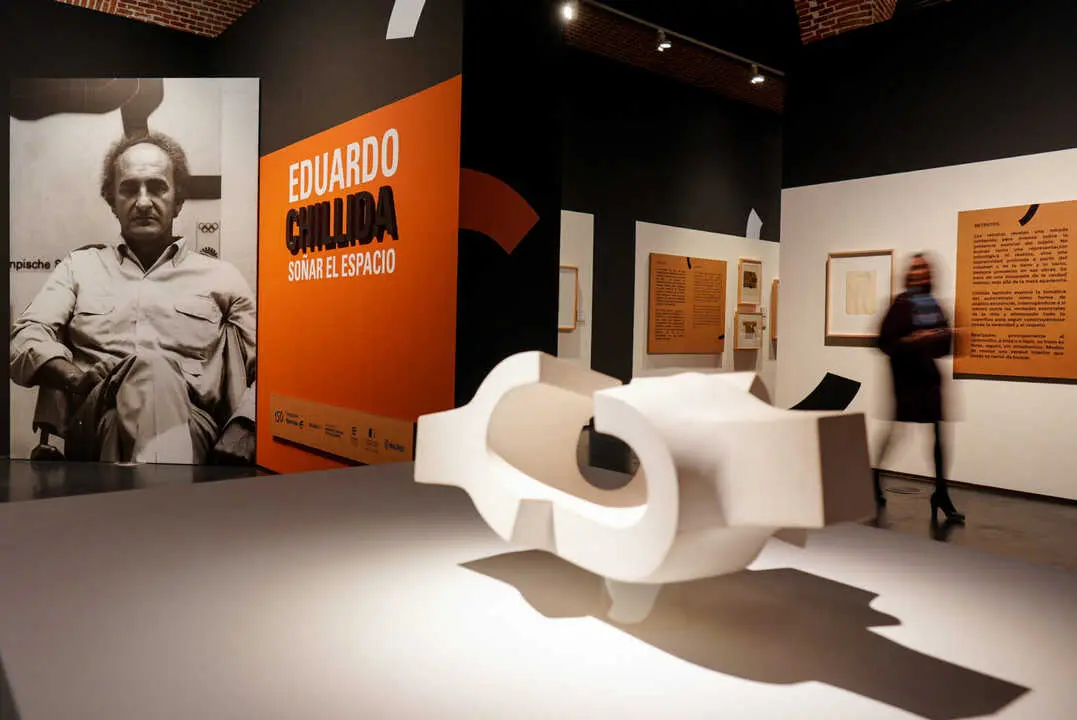 La exposici&oacute;n de Eduardo Chillida. Imagen del Ayuntamiento de Madrid.