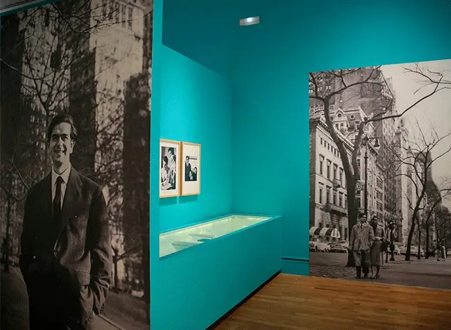 Montaje de la exposici&oacute;n &laquo;Ignacio Aldecoa. El oficio de escribir&raquo;. Imagen de BNE.