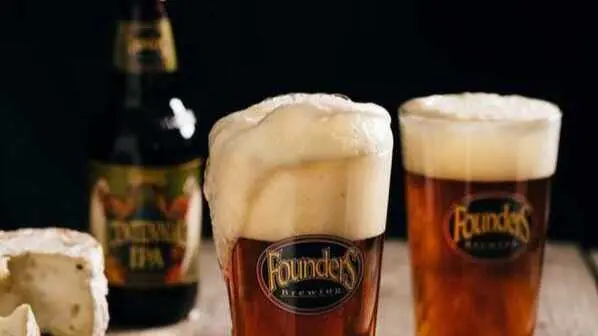 Hard Rock Hotel Madrid celebra San Patricio con una jornada de rugby, m&uacute;sica celta en directo y gastronom&iacute;a tem&aacute;tica.