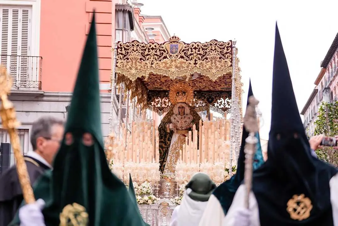Virgen de la Esperanza Macarena en procesi&oacute;n Madrid Semana Santa. Imagen del Ayuntamiento de Madrid.