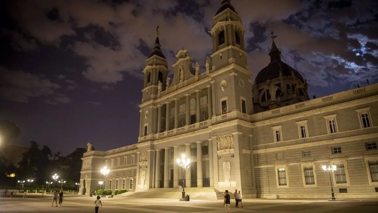 Catedral de La Almudena en archivo.