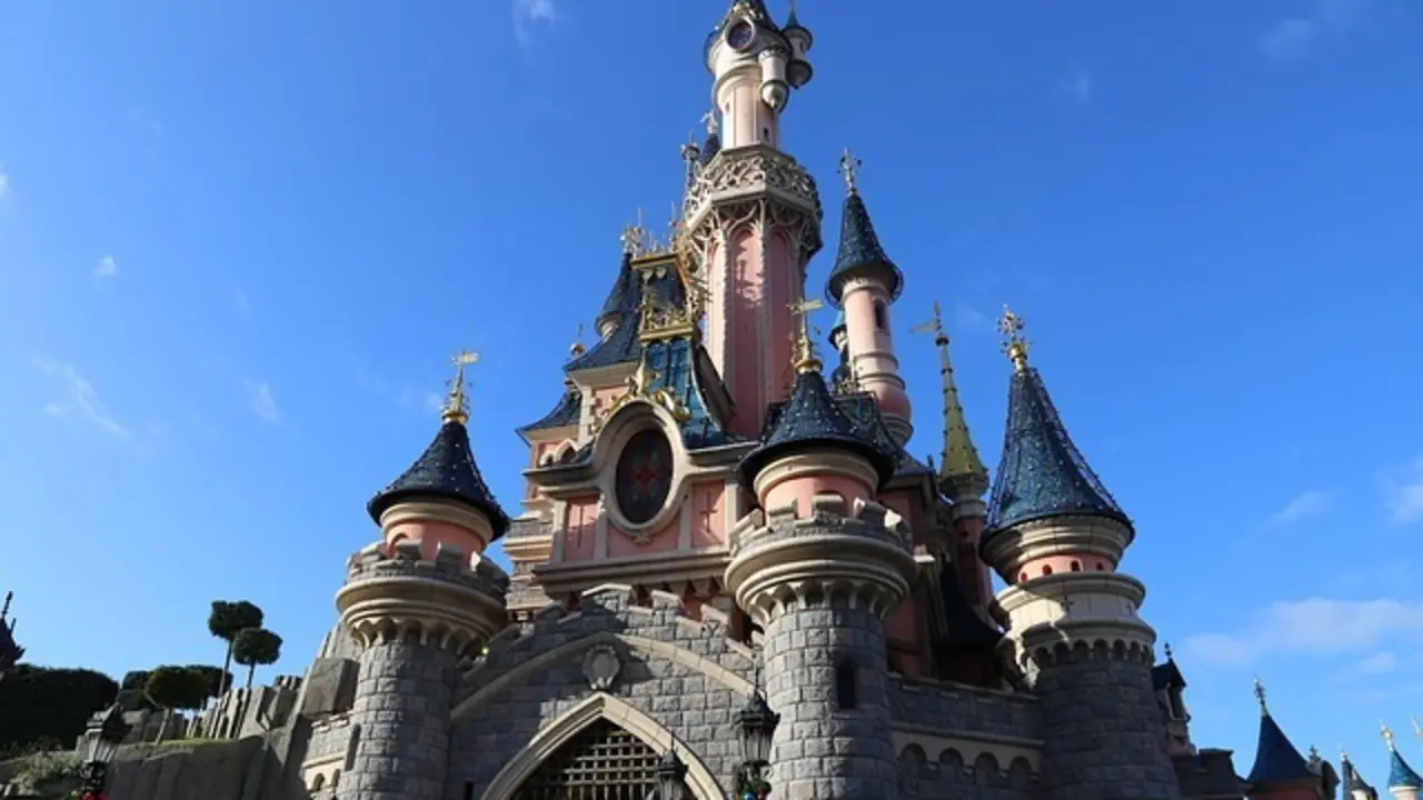 Castillo de Disneyland en Paris. 