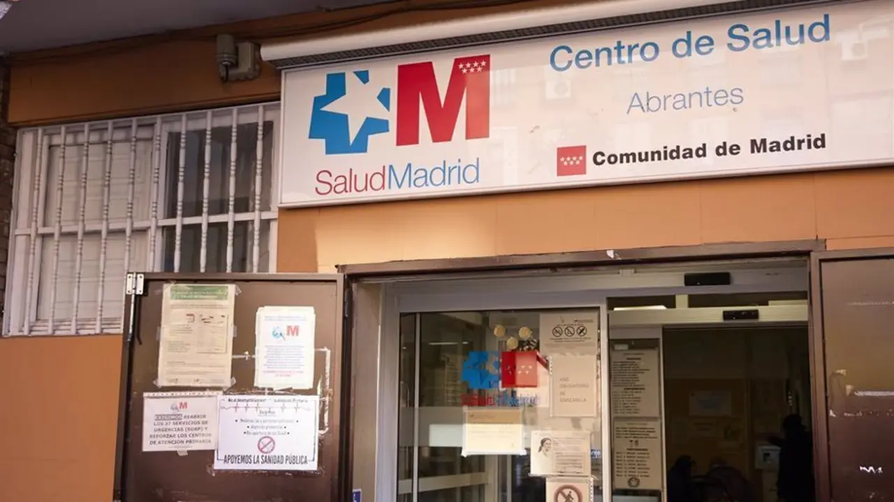 Entrada principal del Centro de Salud de Abrantes.