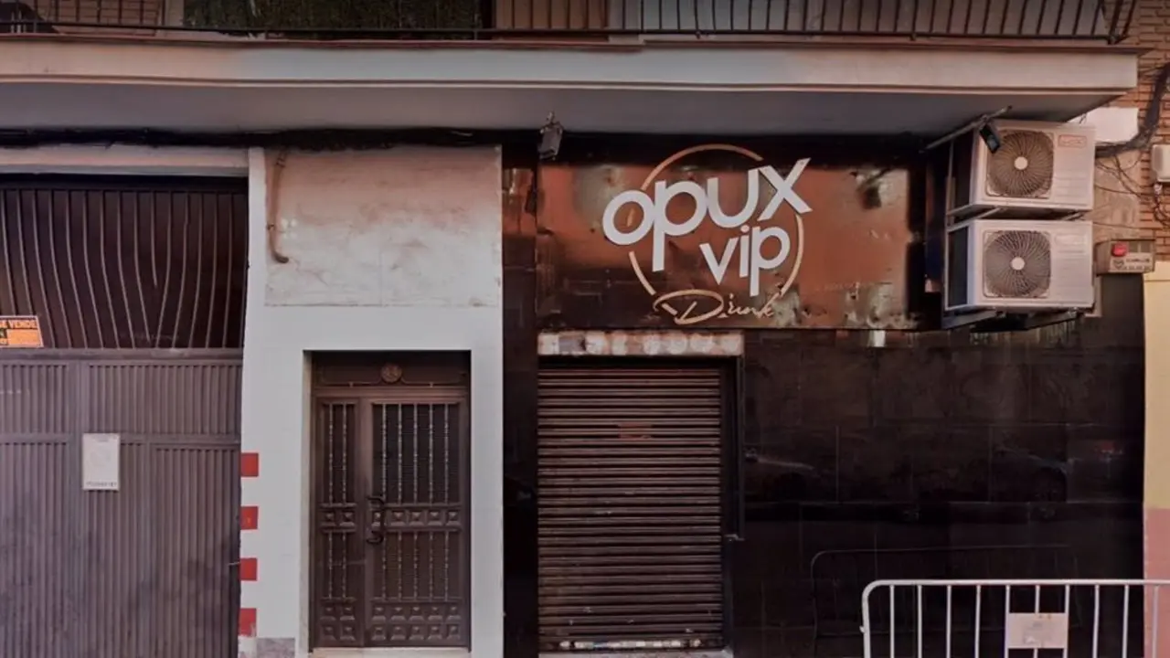 Entrada de la discoteca Lovera de Villaverde.
