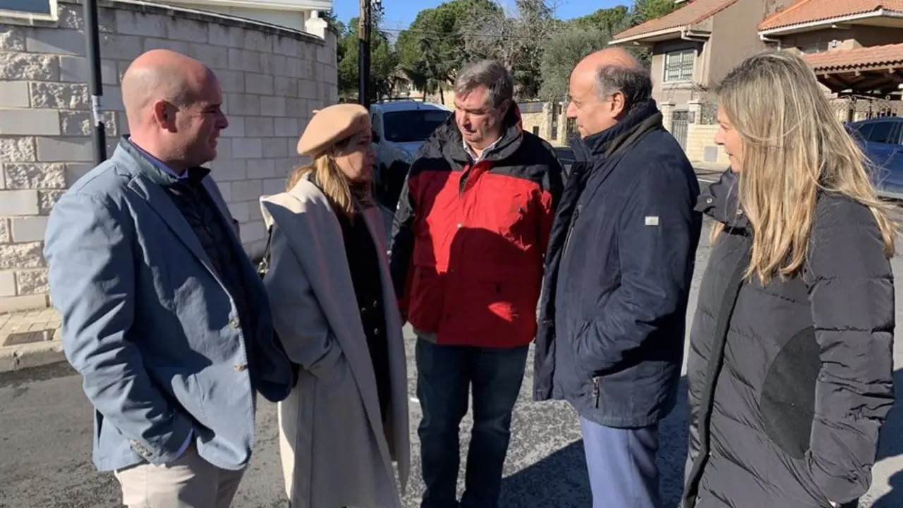 Pol&iacute;ticos de San Mart&iacute;n de Valdeiglesias reunidos por la finalizaci&oacute;n de la renovaci&oacute;n urbana
