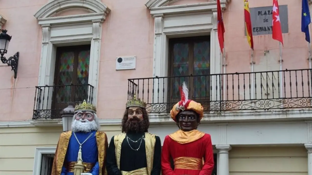 Comparsa Navide&ntilde;a de Gigantes de Alcal&aacute; de Henares