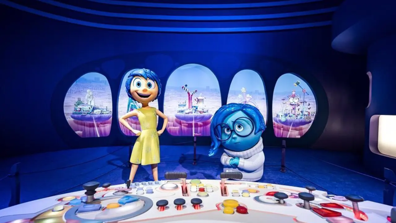 Figuras de "Del Rev&eacute;s" de la exposici&oacute;n Mundo Pixar en Ifema Madrid