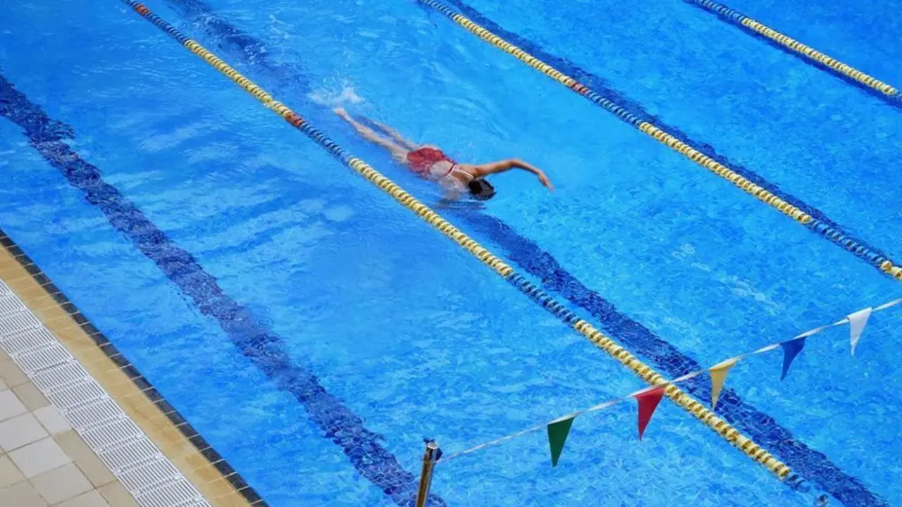 Piscina de nataci&oacute;n