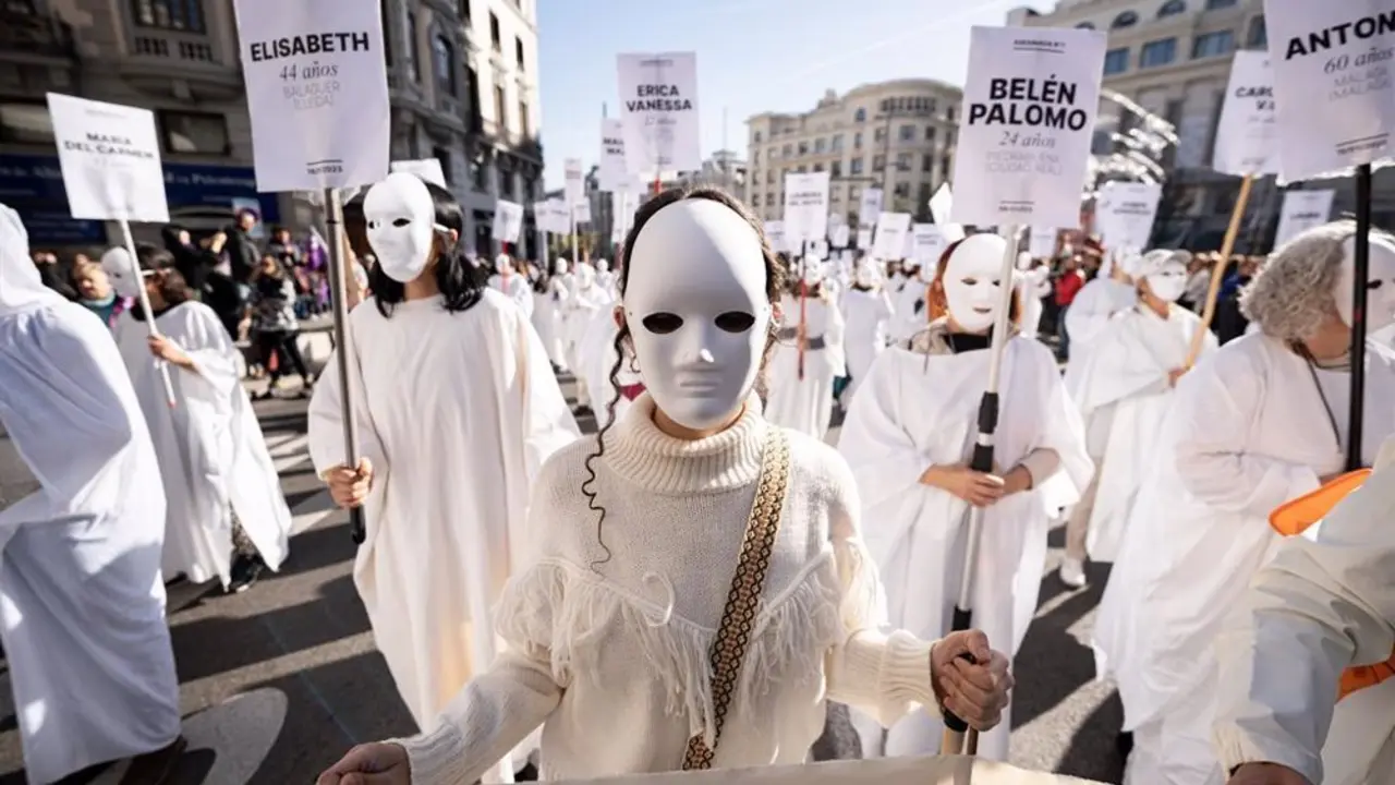 Manifestaci&oacute;n frente al Ministerio de Igualdad