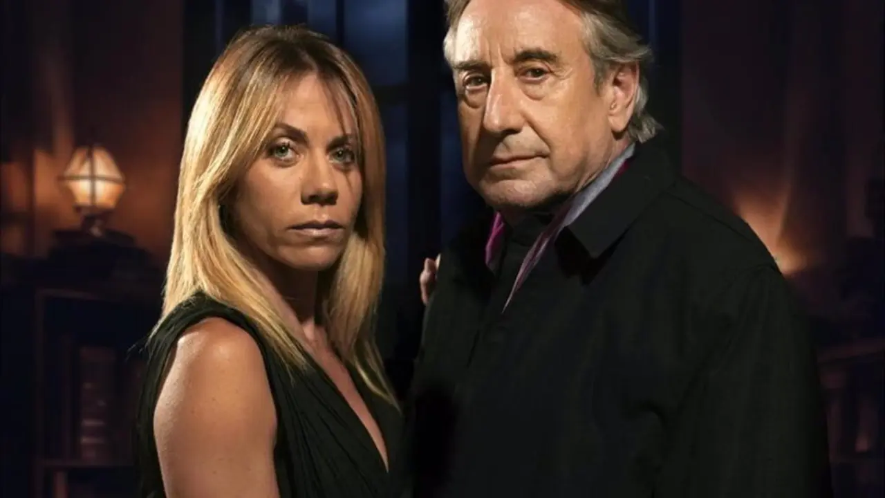 Los actores de la obra Roca Negra en el Teatro Pav&oacute;n 