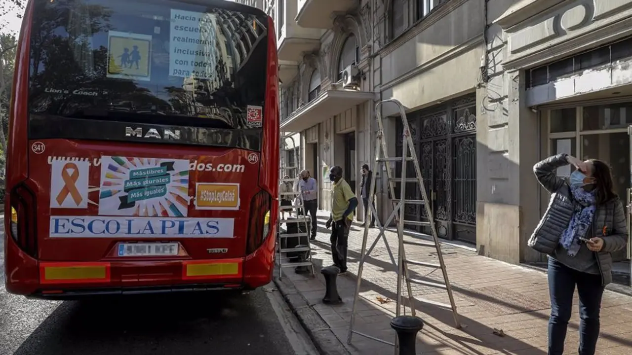 Autob&uacute;s escolar