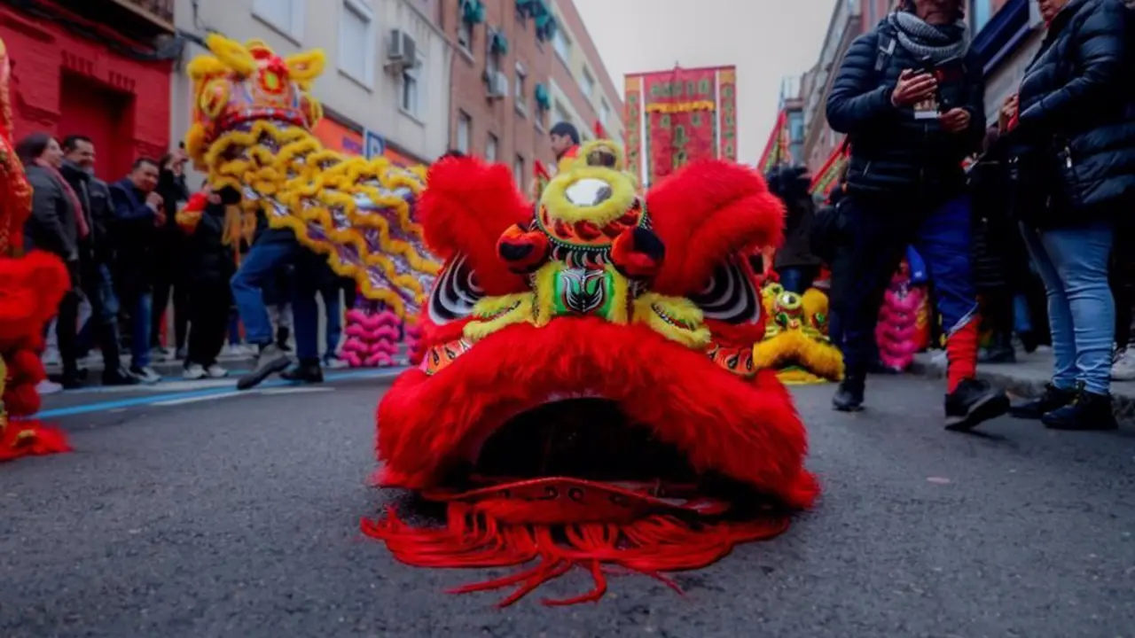 Gran drag&oacute;n del desfile por el A&ntilde;o nuevo chino en Madrid