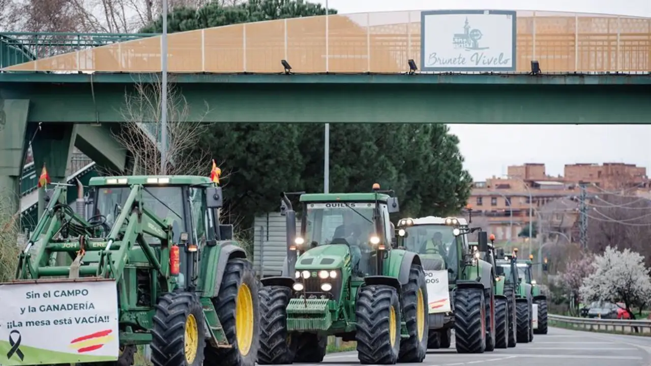 Tractorada