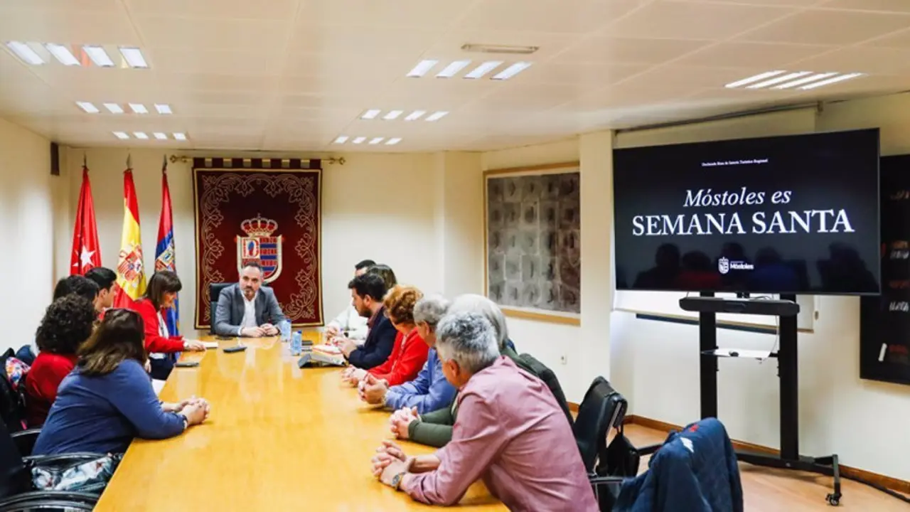 El Ayuntamiento de M&oacute;stoles reunido con las hermandades para trabajar conjuntamente de cara a Semana Santa